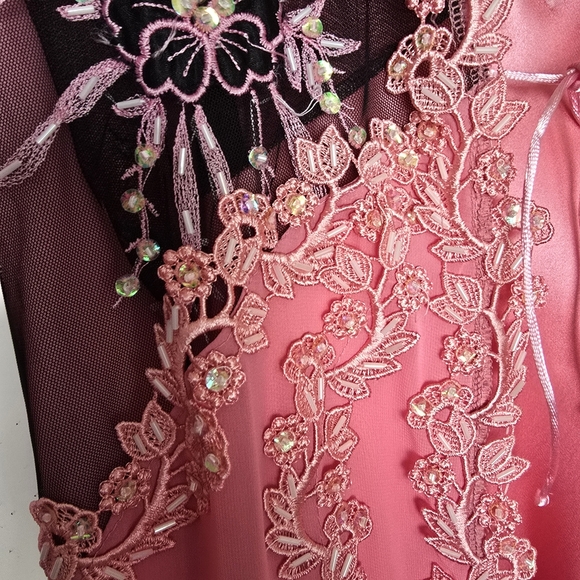 Vintage Elegant Pink Black Satin Chiffon Embroidered Long Nightgown And Robe - Picture 7 of 9